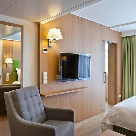 Parc & 4*